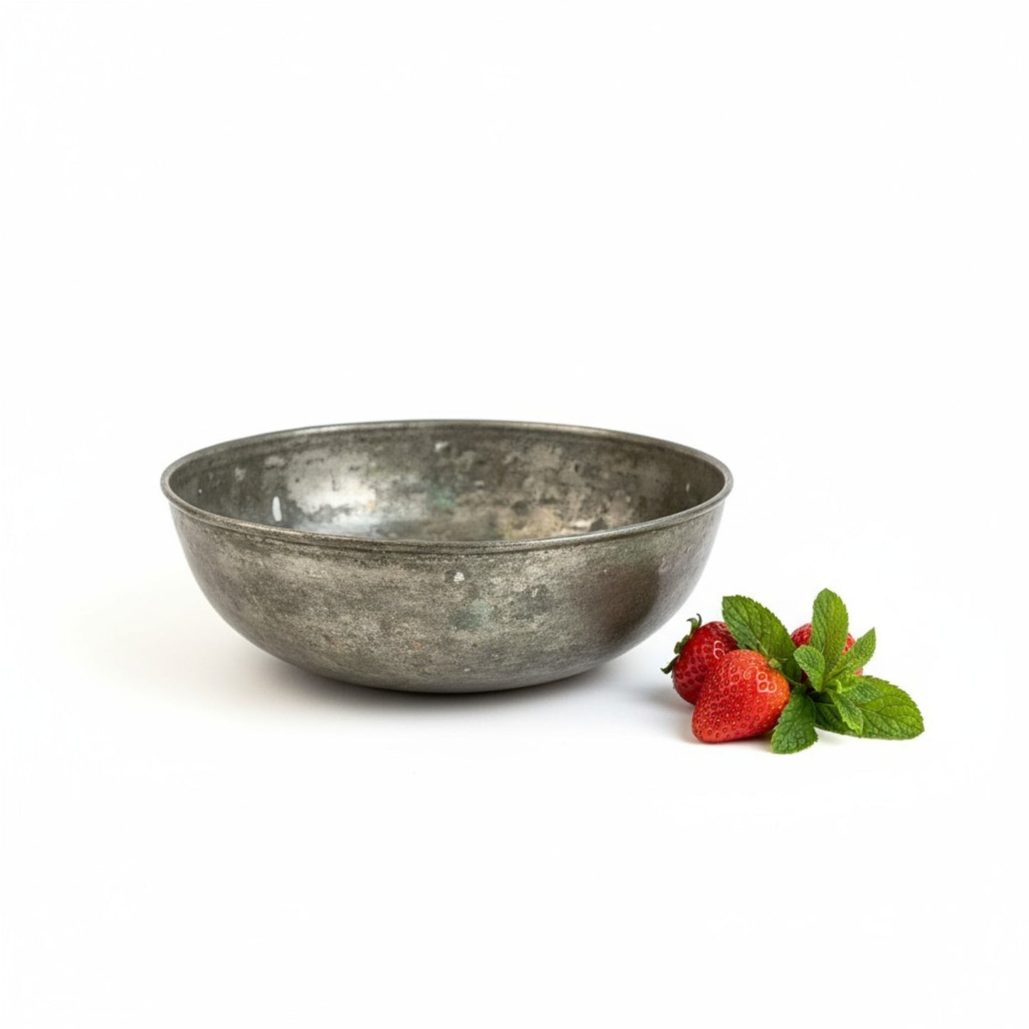 Antique Copper Hammam Bowl – Authentic 90–100 Years Old Collectible